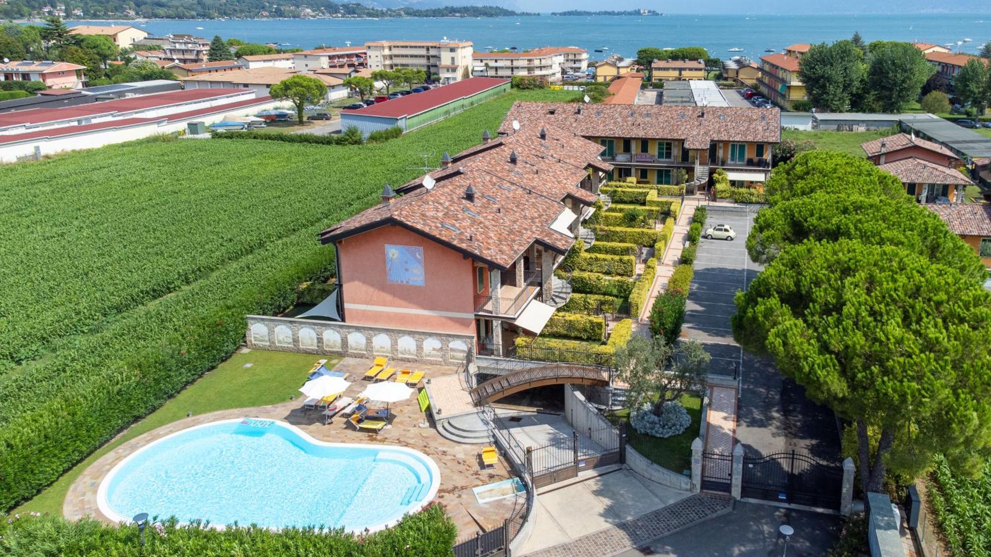 Lago Di Garda A 300M - House In Manerba Manerba del Garda Luaran gambar